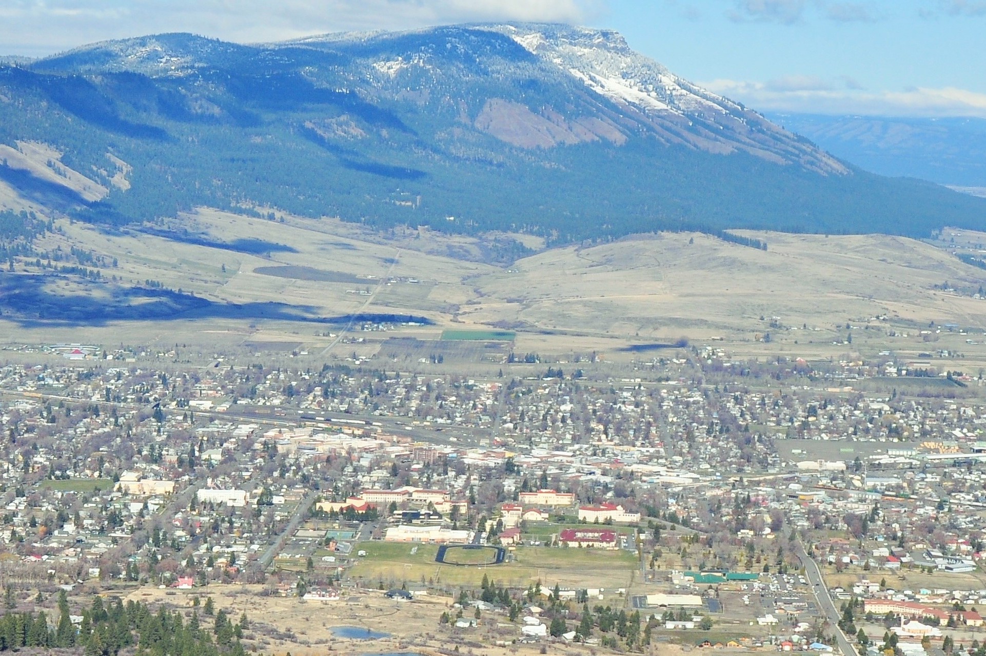 mt-_emily_looming_over_the_city_of_la_grande_oregon – Oregon